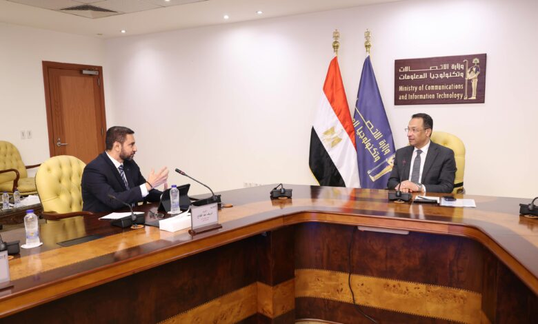 وزير الاتصالات