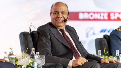 وزير الطيران المدني