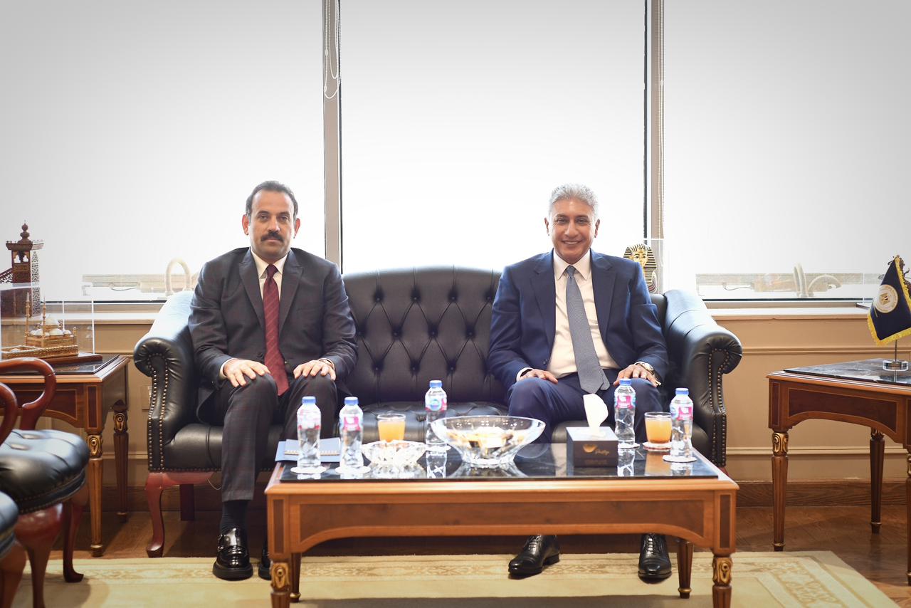 وزير السياحة