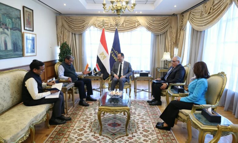 وزير الاتصالات