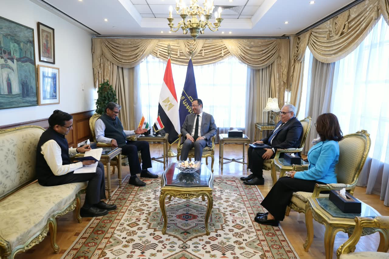 وزير الاتصالات