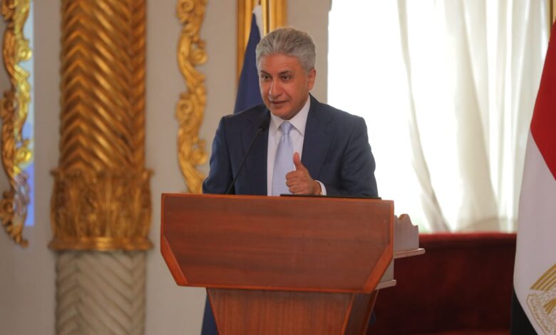 وزير السياحة