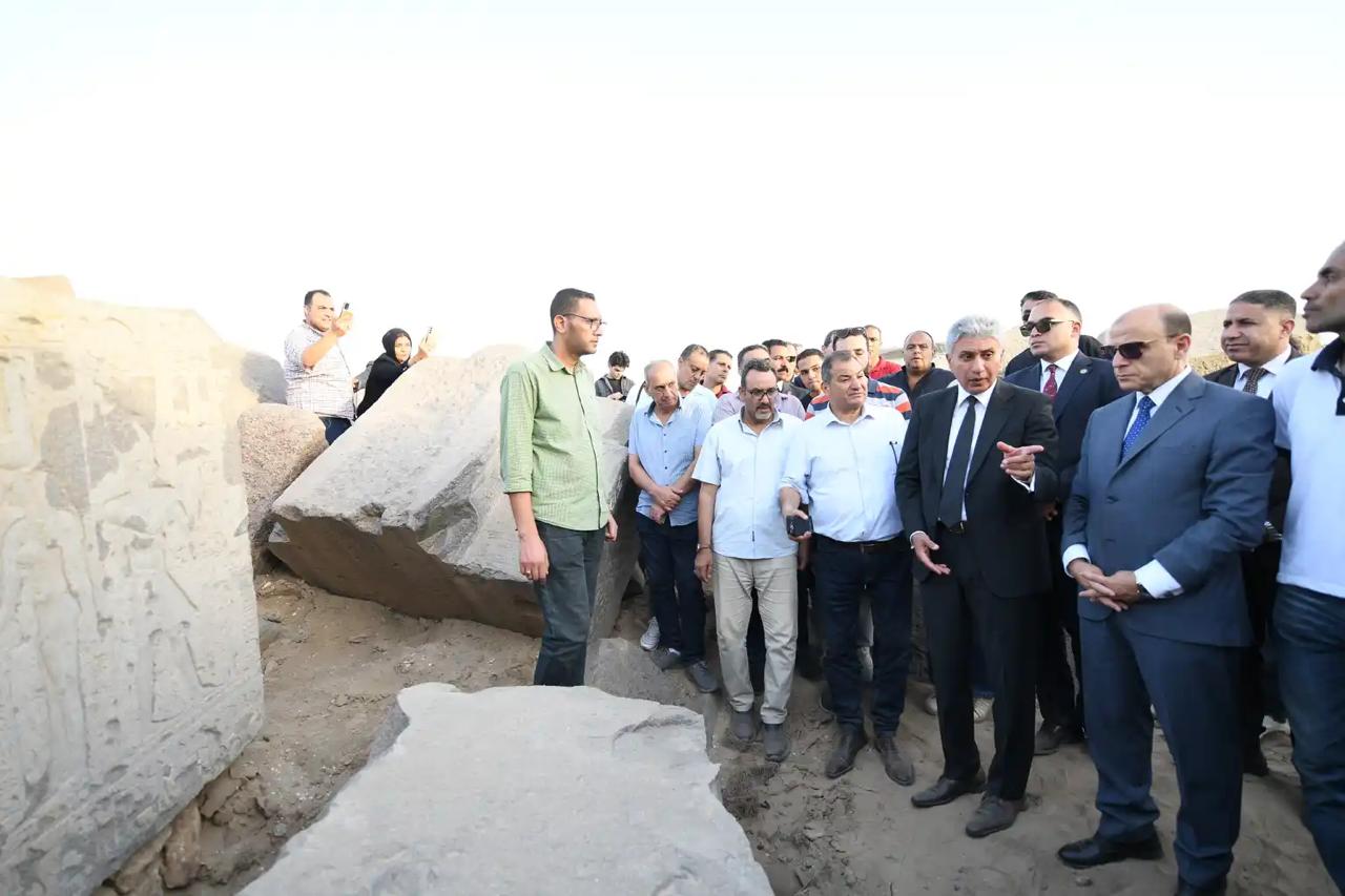 وزير السياحة والآثار
