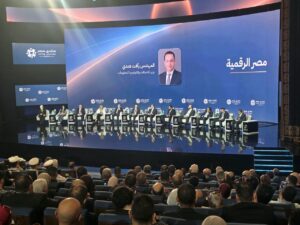 وزير الاتصالات